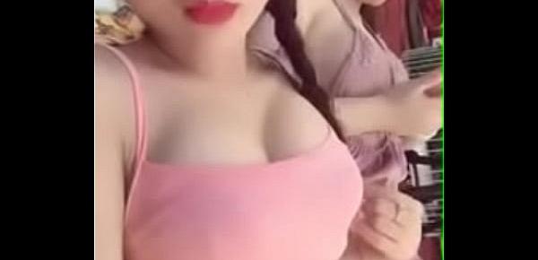  Em gái lên Uplive khoe hàng trá hình